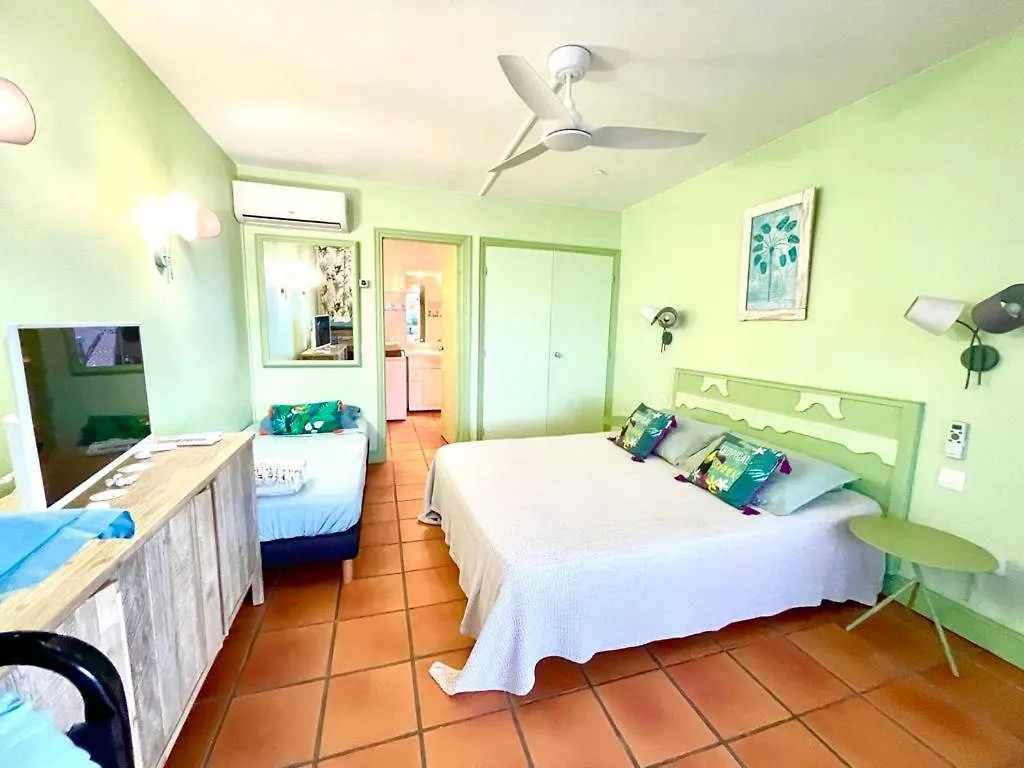 Guadeloupe- Saint-Francois- Residence Anse Des Rochers - Appartement Quart De Villa Etage - Vue Mer- 4 Personnes - Lit Bebe Sur Demande - Citerne Et Wifi Prives -Animaux Ok-Acces Plage Direct -Apnee Bien-Etre Experience Sur Demande Avec Instructeur A 公寓 圣弗朗索瓦