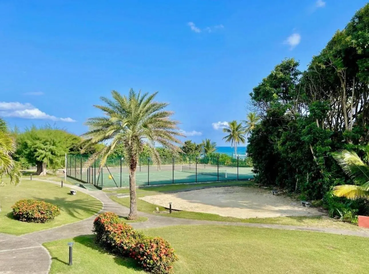 Guadeloupe- Saint-Francois- Residence Anse Des Rochers - Appartement Quart De Villa Etage - Vue Mer- 4 Personnes - Lit Bebe Sur Demande - Citerne Et Wifi Prives -Animaux Ok-Acces Plage Direct -Apnee Bien-Etre Experience Sur Demande Avec Instructeur A Apartment